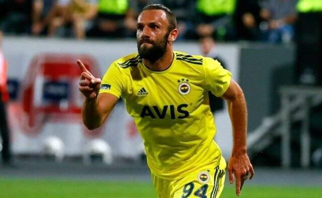 Jose Mourinho, ısrarla Fenerbahçe'nin yıldızı Vedat Muriqi'yi istiyor