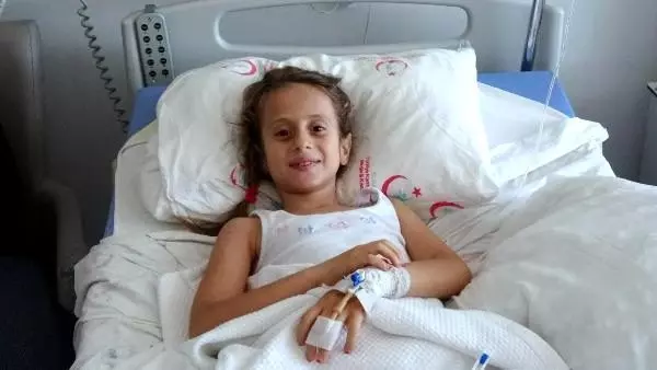 Sağ ayağı kesilen Aylin'in hayali hemşire olmak Sağ ayağı kesilen Aylin'in hayali hemşire olmak