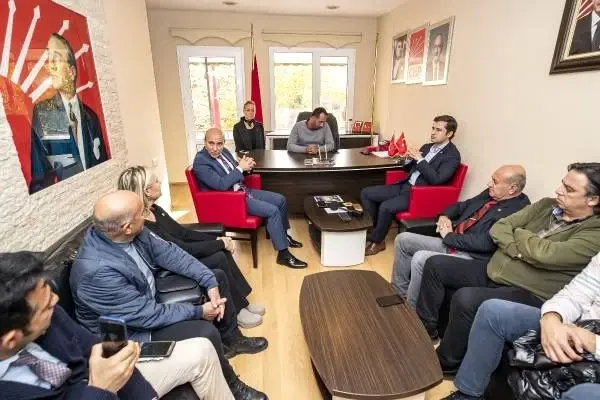 Tunç Soyer, cezaevindeki Burak Oğuz'u ziyaret etti Tunç Soyer, cezaevindeki Burak Oğuz'u ziyaret etti