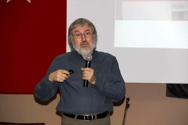 Türk bilim insanından sera gazı yayılımının ve kirliliğin Dünya'yı tehdit ettiği uyarısı