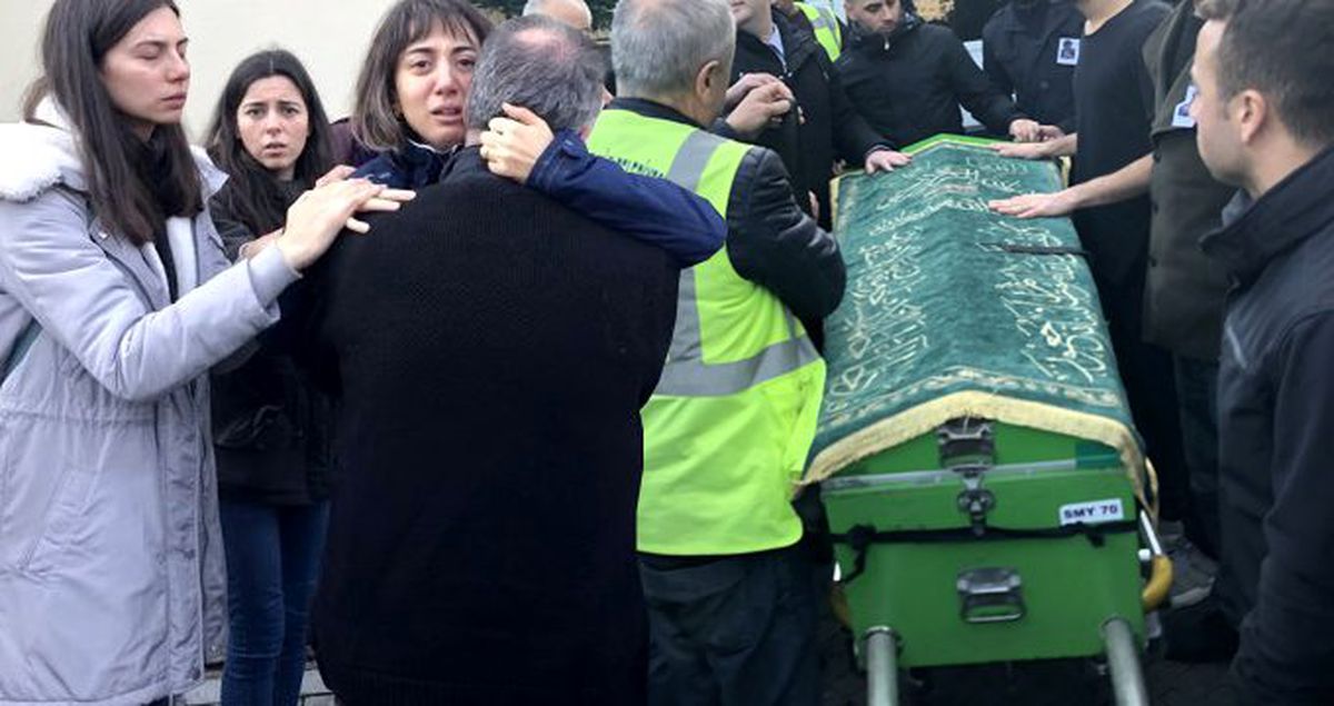 Uludağ'da kaybolan dağcının eşi cenazede sinir krizi geçirdi