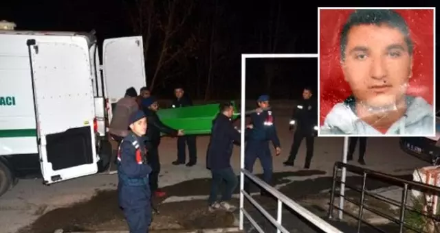 Yalnız yaşayan genç, av tüfeğini göğsüne dayayıp canına kıydı Yalnız yaşayan genç, av tüfeğini göğsüne dayayıp canına kıydı