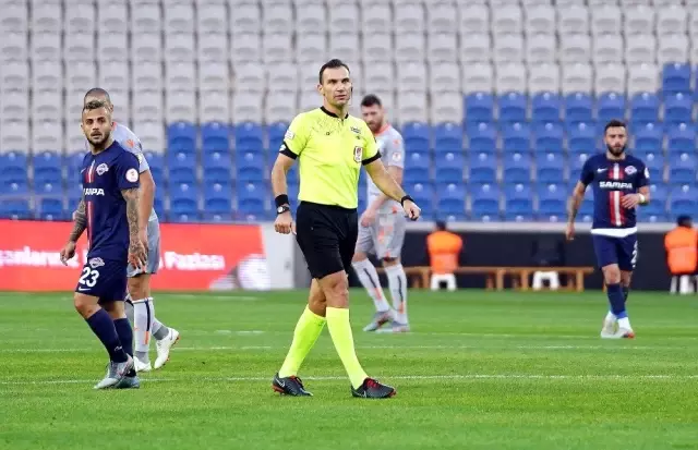 Ziraat Türkiye Kupası: Medipol Başakşehir: 0 - Hekimoğlu Trabzon FK: 0 (İlk yarı)