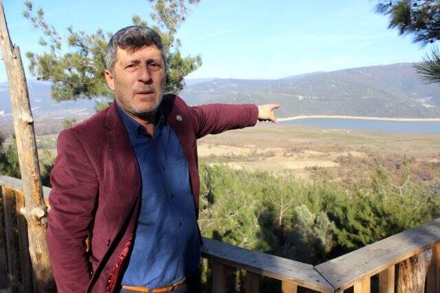 3 bin dönüm üzerine kurulu göl kurudu, çiftçiler kara kara düşünüyor