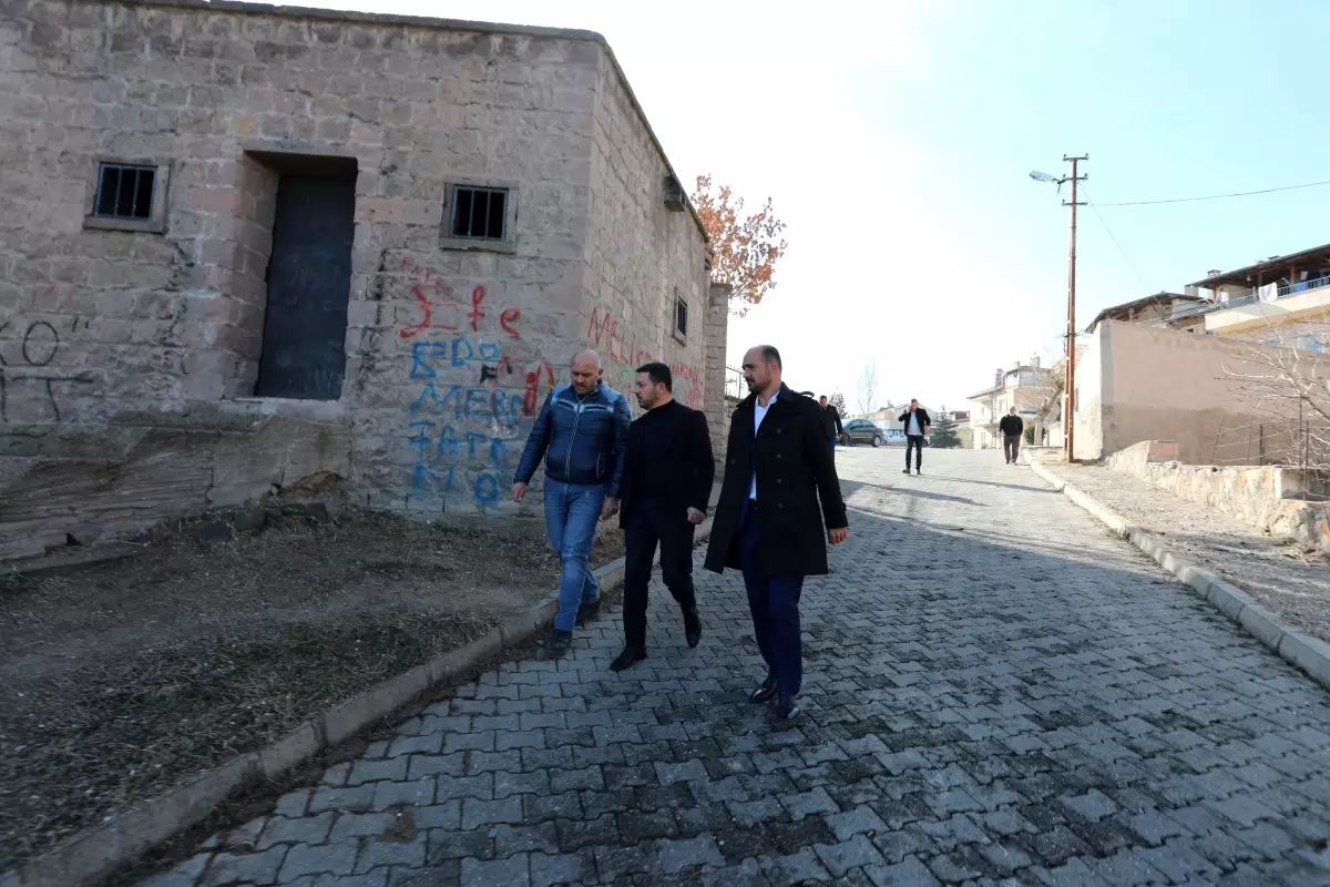 Belediye Başkanı Arı Sümer Mahallesinde incelemelerde bulundu