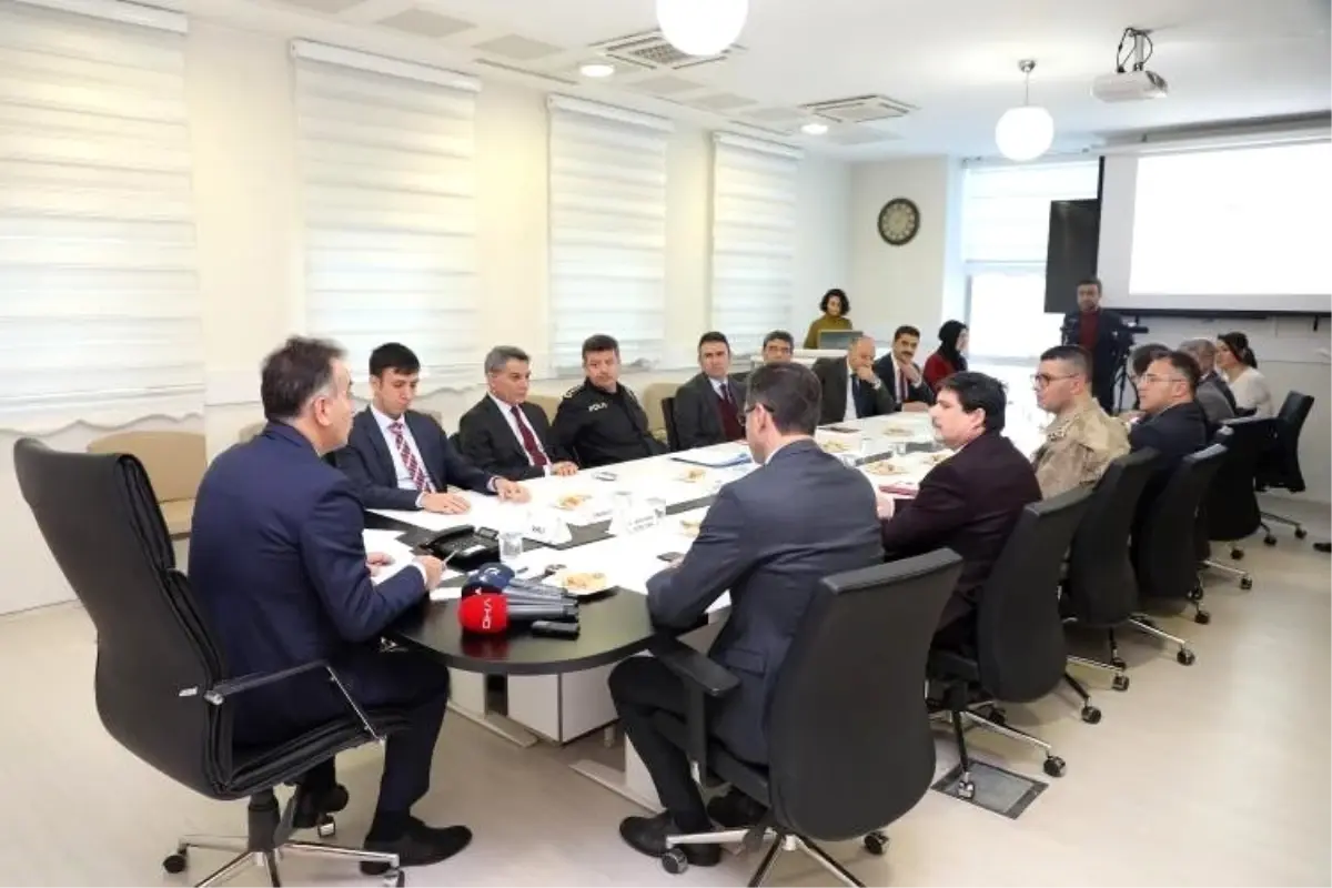 BEÜ'de 'Aile İçi ve Kadına Karşı Şiddetle Mücadele' toplantısı