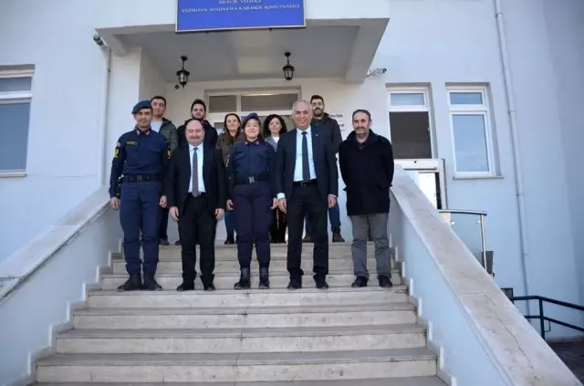 Bir günlüğüne jandarma komutanı oldu Bir günlüğüne jandarma komutanı oldu