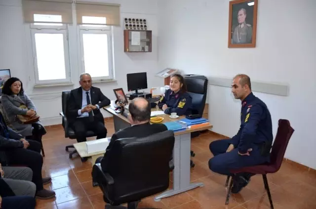 Bir günlüğüne jandarma komutanı oldu Bir günlüğüne jandarma komutanı oldu