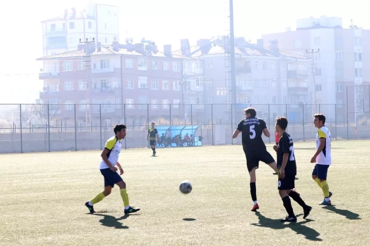 Futbolun kalbi okul sporlarında atıyor