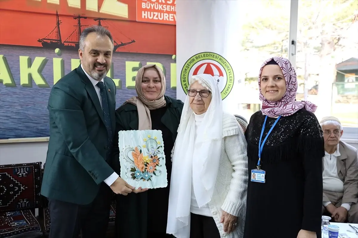 Huzurevi sakinlerinin umre heyecanı