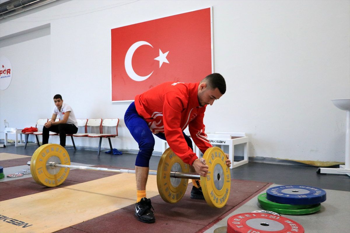 İsrail'de İstiklal Marşı'nı dinletmenin gururunu yaşadı