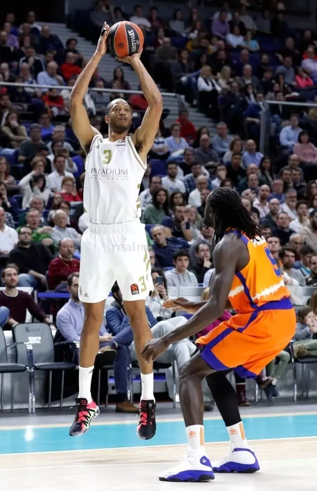 Real Madrid, Anthony Randolph ile sözleşme uzattı ...