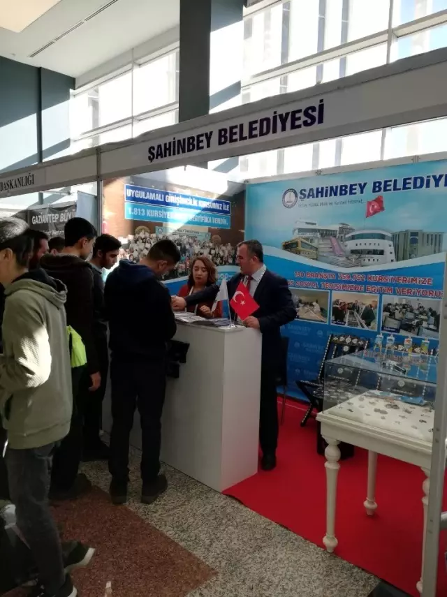 Şahinbey Belediyesi'nin GAİF standına yoğun ilgi Şahinbey Belediyesi'nin GAİF standına yoğun ilgi