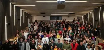 Cengiz Küçükayvaz: 'Sahnede Bir Ömür' söyleşilerinin konuğu oyuncu Cengiz Küçükayvaz oldu Cengiz Küçükayvaz: 'Sahnede Bir Ömür' söyleşilerinin konuğu oyuncu Cengiz Küçükayvaz oldu