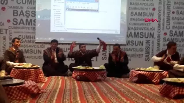 Samsun'da protokol down sendromlu çocuklarla halay çekti