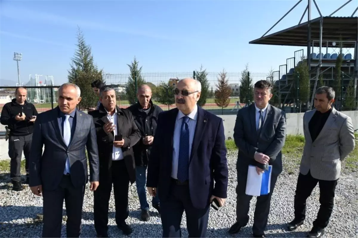 Vali Köşger spor tesislerini inceledi