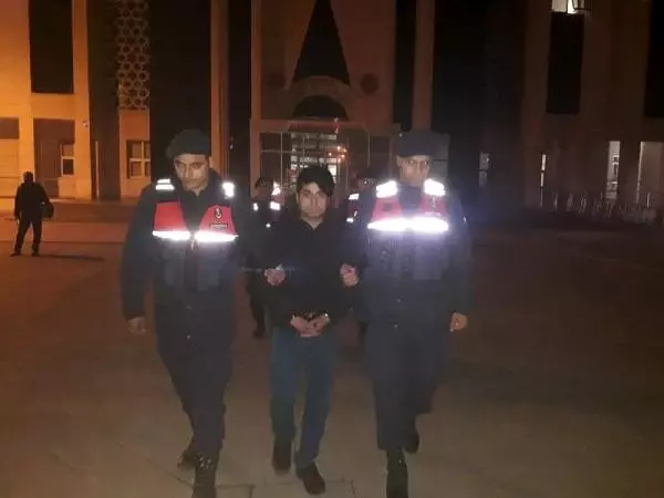 15 yaşındaki Afgan genci öldüren 2 arkadaşı tutuklandı 15 yaşındaki Afgan genci öldüren 2 arkadaşı tutuklandı