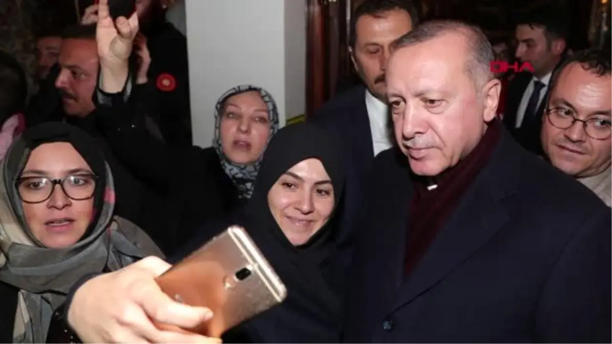 Cumhurbaşkanı erdoğan vtandaşlarla boza içti