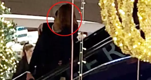 Demet Şener ve Cenk Küpeli, alışveriş merkezinde öpüşürken görüntülendi
