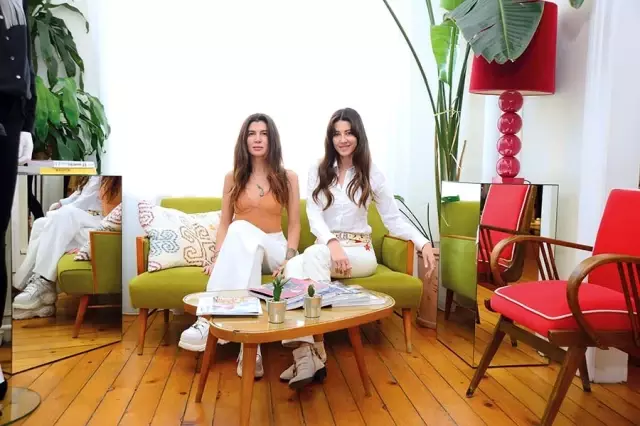 Deniz Başar ve Başak Dizer Tatlıtuğ trendlerini okurlarla paylaştı Deniz Başar ve Başak Dizer Tatlıtuğ trendlerini okurlarla paylaştı