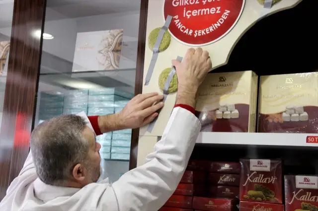 Edirneli şekerlemeci duvara "kurabiye" bantladı Haberler