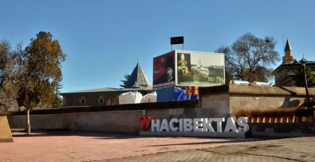 Kırşehir'den eski ilçesi Hacıbektaş'a gönül köprüsü