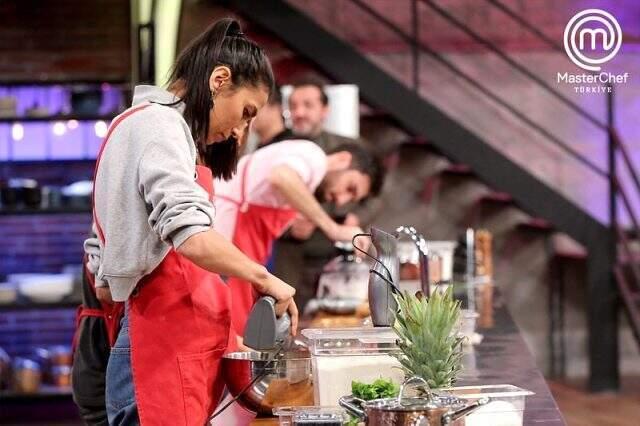 MasterChef'te yarışan Acun Ilıcalı, kazanan yarışmacılara Survivor'a gitme ödülü verdi