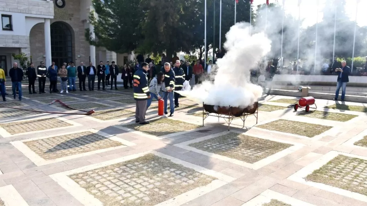 Mersin Üniversitesi'nde yangın tatbikatı
