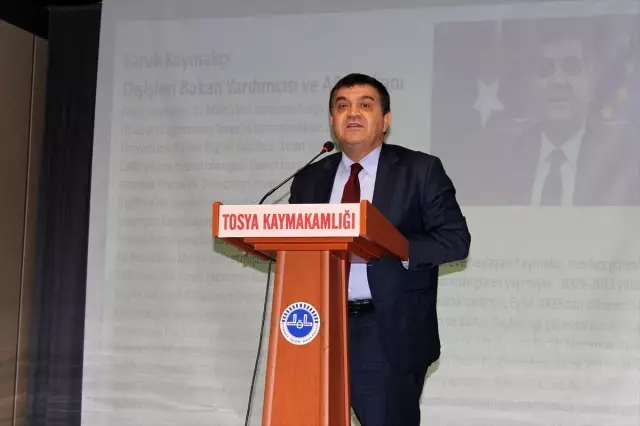 Tosya'da Kariyer Günleri Konferansı düzenlendi Tosya'da Kariyer Günleri Konferansı düzenlendi