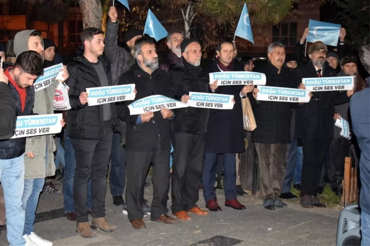 Uygurların sessiz çığlığına ses oldular