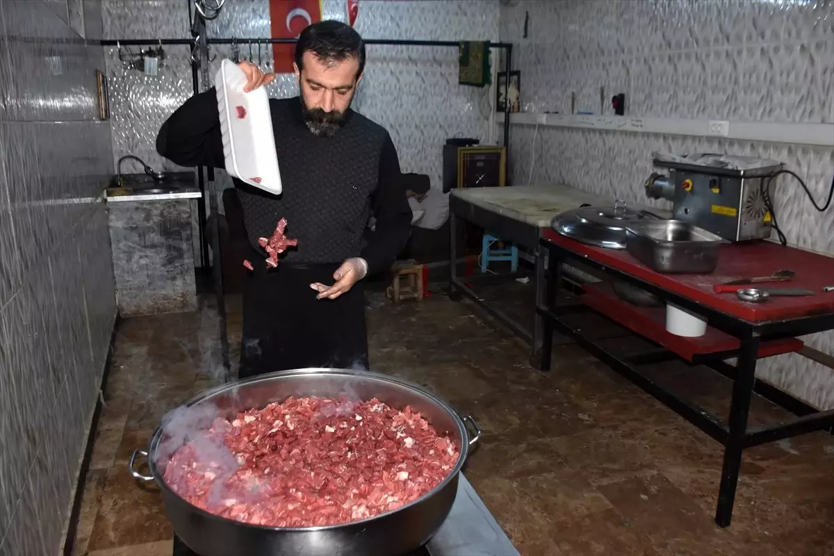 Adıyaman'da kış aylarının vazgeçilmez lezzeti: Kavurmalı ...