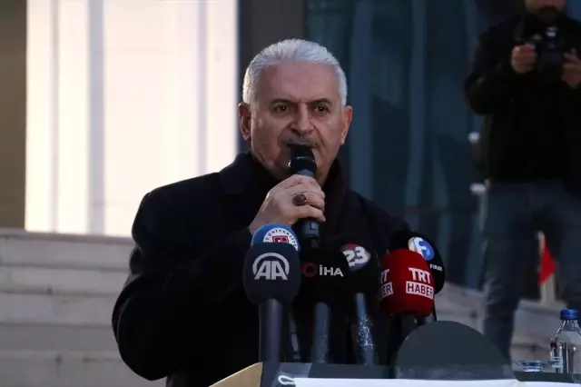 AK Parti İzmir Milletvekili Binali Yıldırım'dan 'teröre geçit verilmeyecek' mesajı Açıklaması AK Parti İzmir Milletvekili Binali Yıldırım'dan 'teröre geçit verilmeyecek' mesajı Açıklaması