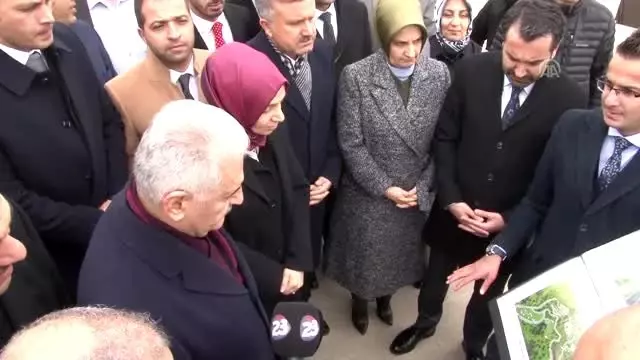 AK Parti İzmir Milletvekili Binali Yıldırım: 'Teröre bu topraklarda asla ve asla geçit verilmeyecek' AK Parti İzmir Milletvekili Binali Yıldırım: 'Teröre bu topraklarda asla ve asla geçit verilmeyecek'