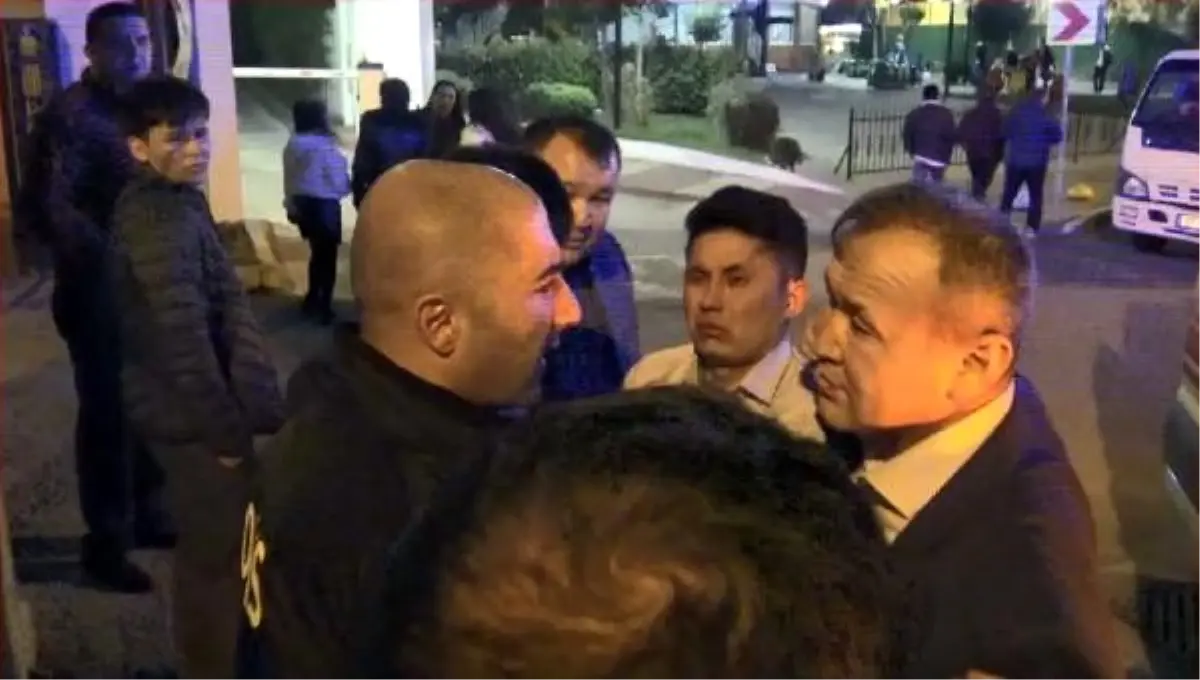 Avcılar'da duvardan yola atlayan kişiye minibüs çarptı: 1yaralı