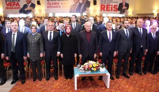 Binali Yıldırım: 'Biz yoldan çıkmadık, bazıları menfaatinin bittiği durakta inmiştir' Binali Yıldırım: 'Biz yoldan çıkmadık, bazıları menfaatinin bittiği durakta inmiştir'