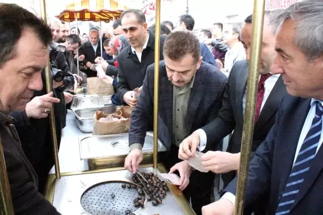 Gaziosmanpaşalılar kestaneye doydu Gaziosmanpaşalılar kestaneye doydu