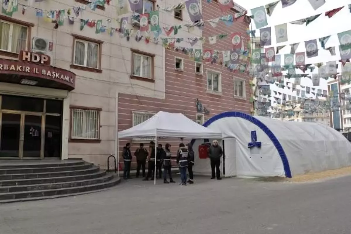 HDP önündeki oturma eyleminde 111'inci gün