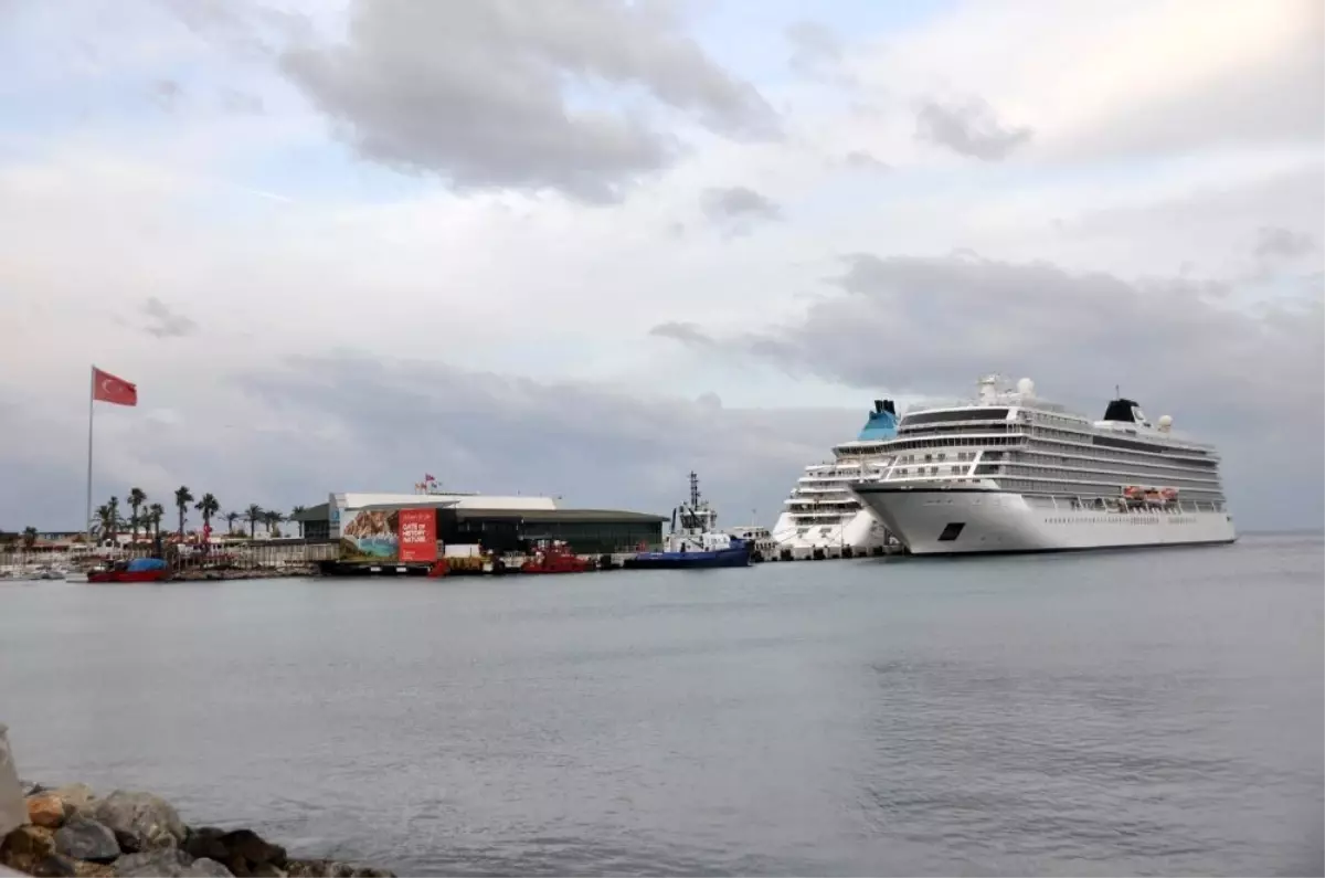 Kuşadası'nda kruvaziyer turizmi