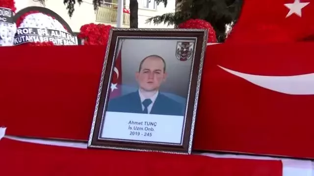 Kütahya-simav şehidini uğurladı Kütahya-simav şehidini uğurladı