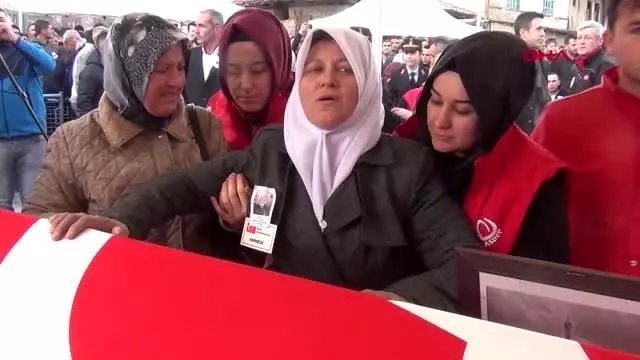 Kütahya-simav şehidini uğurladı Kütahya-simav şehidini uğurladı