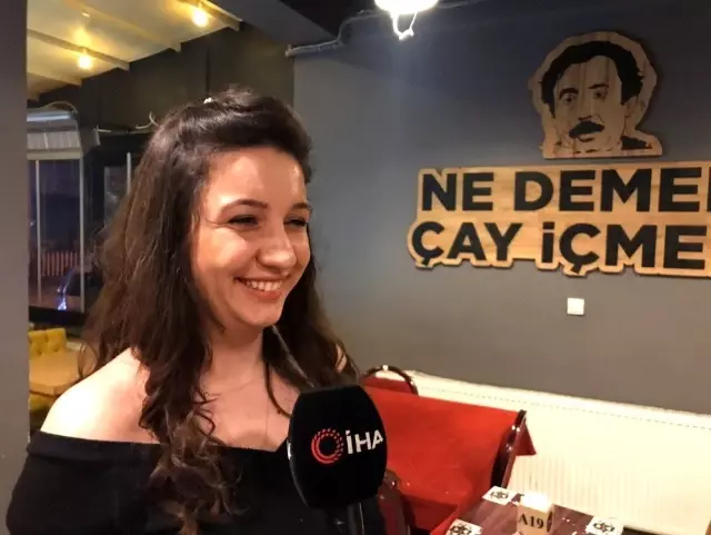 Muhabbet için değil, altın kazanmak için çekirdek çitlediler Muhabbet için değil, altın kazanmak için çekirdek çitlediler