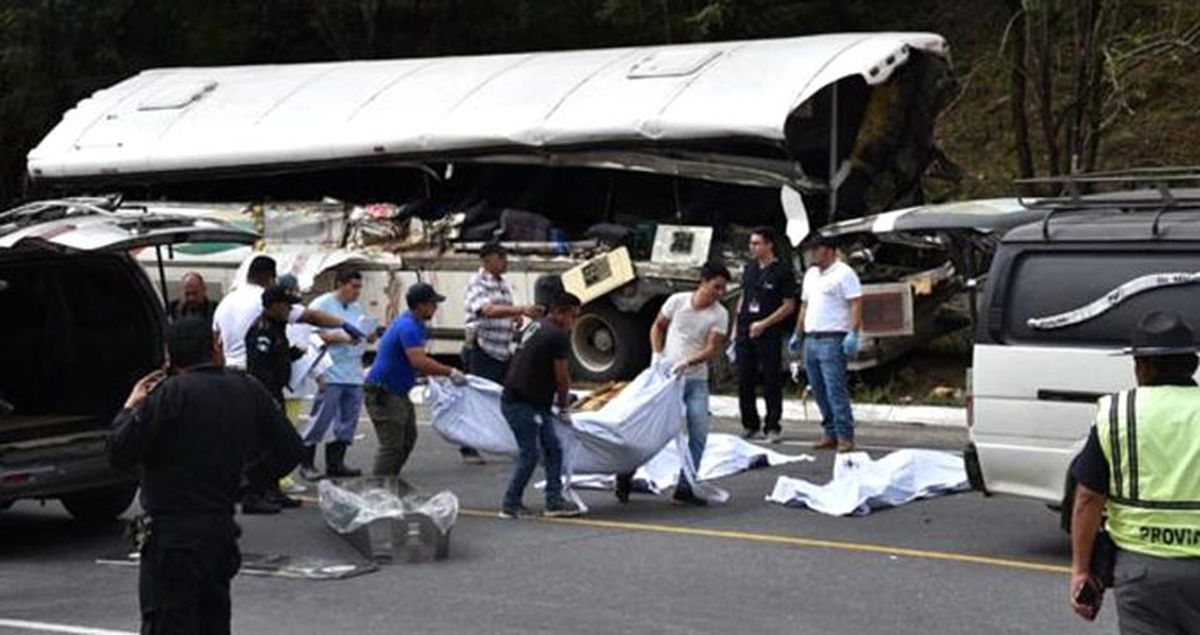 Orta Amerika ülkesi Guatemala'da katliam gibi kaza! 20 ölü, 12 yaralı
