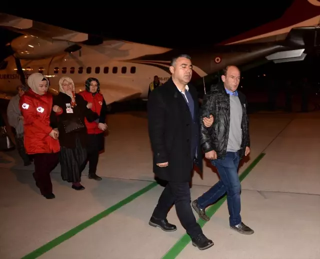 Şehit Uzman Onbaşı Ahmet Tunç'un cenazesi Kütahya'da toprağa verildi Şehit Uzman Onbaşı Ahmet Tunç'un cenazesi Kütahya'da toprağa verildi