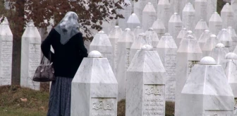Srebrenitsa annesi: 'Katliamın kanıtı işte bu mezarlık'