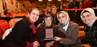 Lütfiye Selva Çam: AK Parti Bursa İl Kadın Kolları Mahalle Başkanları İstişare Toplantısı Lütfiye Selva Çam: AK Parti Bursa İl Kadın Kolları Mahalle Başkanları İstişare Toplantısı