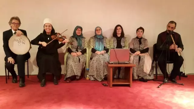 Eskişehir'deki Emirdağlılar Vakfı'ndan 'Şeb-i Arus' töreni' Eskişehir'deki Emirdağlılar Vakfı'ndan 'Şeb-i Arus' töreni'