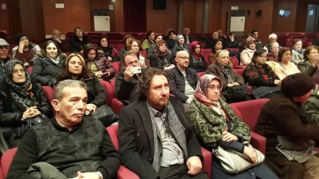 Eskişehir'deki Emirdağlılar Vakfı'ndan 'Şeb-i Arus' töreni' Eskişehir'deki Emirdağlılar Vakfı'ndan 'Şeb-i Arus' töreni'