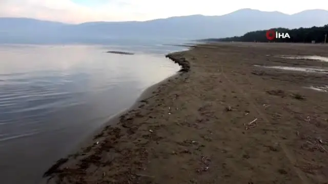 Gölbaşı'nın ardından İznik Gölü'nü de kuraklık vurdu Gölbaşı'nın ardından İznik Gölü'nü de kuraklık vurdu