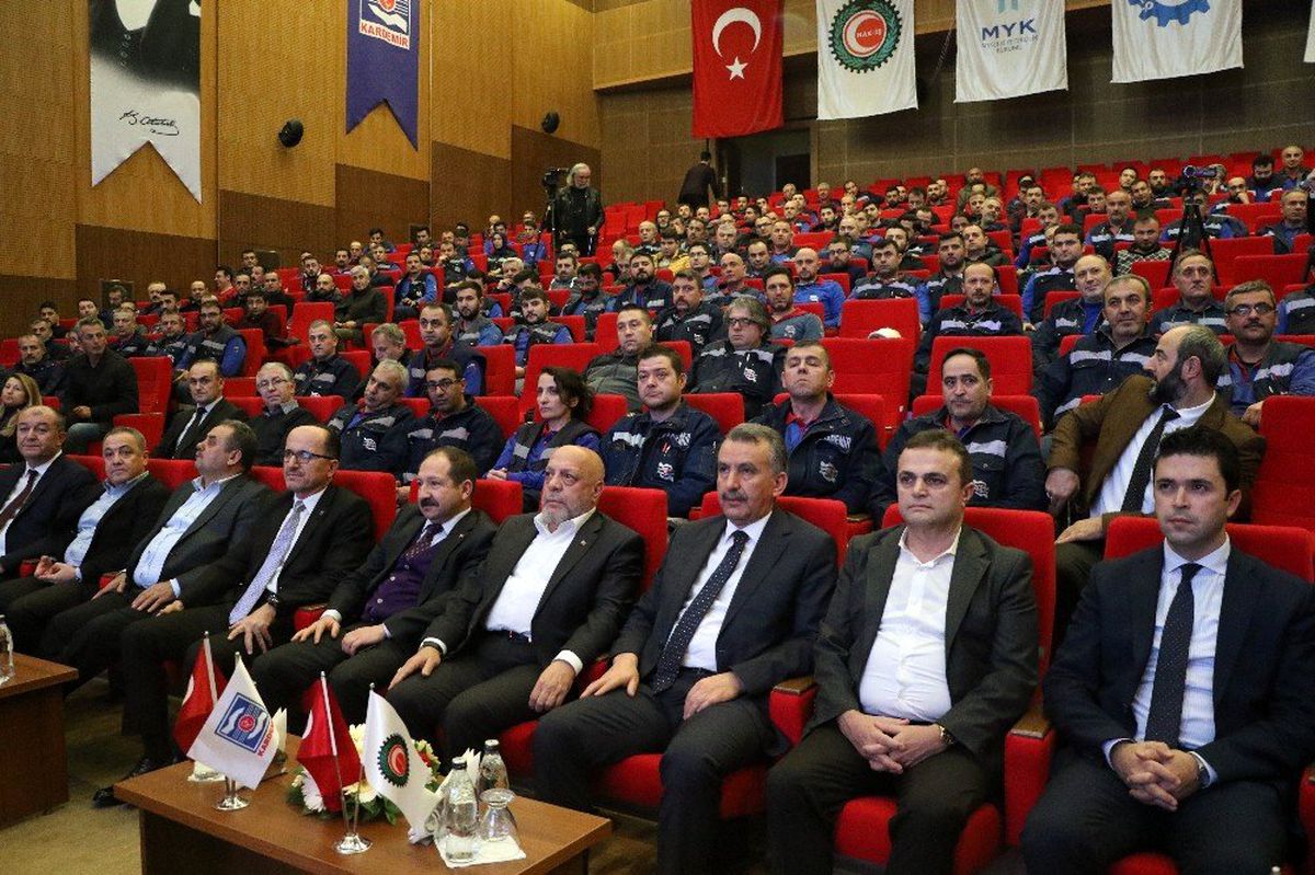 KARDEMİR'de Mesleki Yeterlilik Belge töreni