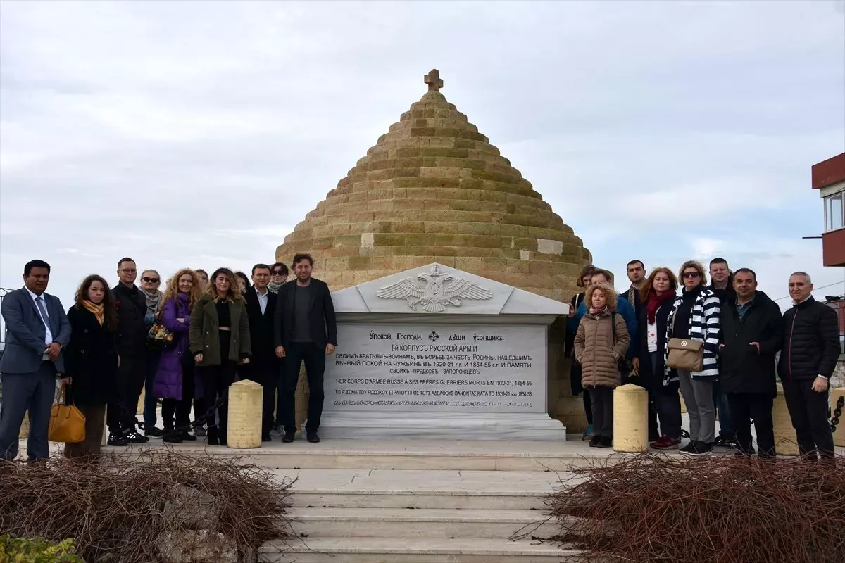 Rusya'dan gelen gazetecilere Çanakkale tanıtımı